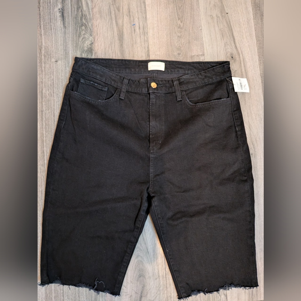 Favorite Daughter Black Jean Shorts Size 33 NWT - Picture 2 of 4
